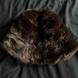 faux fur bucket hat
